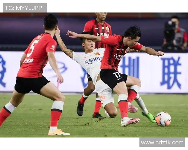 上海上港与北京队激战正酣精彩直播全程回顾与分析