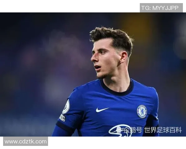 哈维西蒙斯：从青训新星到足坛璀璨明珠的成长之路